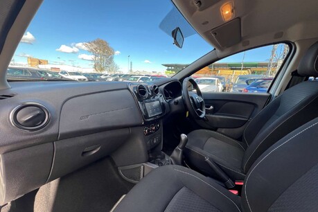 Dacia Sandero 0.9 TCe Comfort Euro 6 (s/s) 5dr 29
