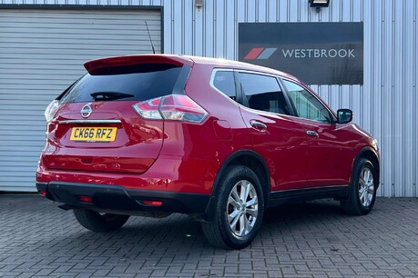 Nissan X-Trail 1.6 DIG-T Acenta Euro 6 (s/s) 5dr 8