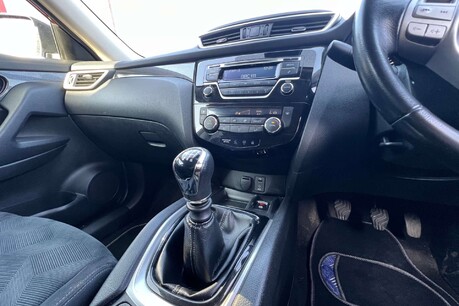 Nissan X-Trail 1.6 DIG-T Acenta Euro 6 (s/s) 5dr 36