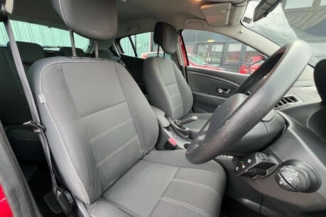 Renault Megane 1.5 dCi Knight Edition Euro 5 (s/s) 5dr 19