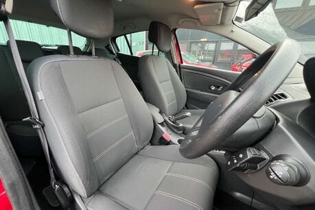 Renault Megane 1.5 dCi Knight Edition Euro 5 (s/s) 5dr 19