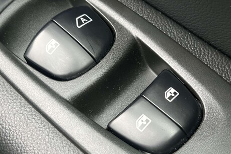 Renault Kadjar 1.3 TCe Dynamique S Nav Euro 6 (s/s) 5dr 54