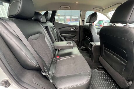 Renault Kadjar 1.3 TCe Dynamique S Nav Euro 6 (s/s) 5dr 29