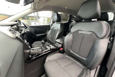 Renault Kadjar 1.3 TCe Dynamique S Nav Euro 6 (s/s) 5dr 31