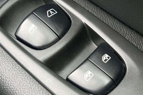 Renault Kadjar 1.3 TCe Dynamique S Nav Euro 6 (s/s) 5dr 54