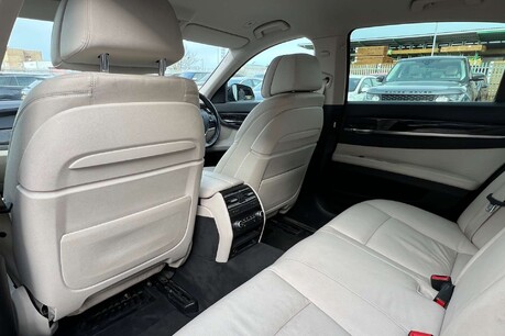BMW 7 Series 3.0 730d SE Exclusive Auto Euro 5 (s/s) 4dr 29