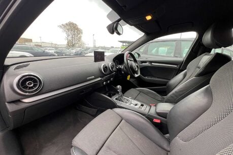 Audi A3 2.0 TDI S line Sportback S Tronic quattro Euro 6 (s/s) 5dr 29