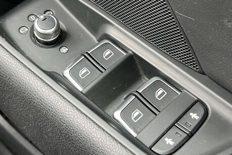 Audi A3 2.0 TDI S line Sportback S Tronic quattro Euro 6 (s/s) 5dr 54