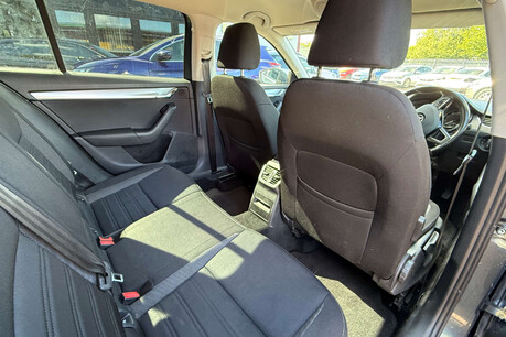 Skoda Octavia 1.6 TDI SE Technology Euro 6 (s/s) 5dr 14