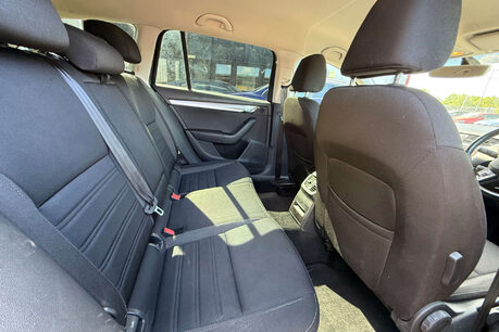 Skoda Octavia 1.6 TDI SE Technology Euro 6 (s/s) 5dr 12