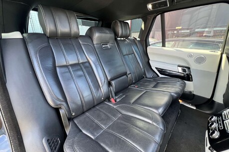 Land Rover Range Rover 4.4 SD V8 Autobiography Auto 4WD Euro 5 5dr 35