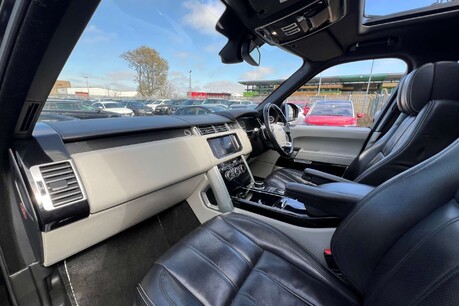 Land Rover Range Rover 4.4 SD V8 Autobiography Auto 4WD Euro 5 5dr 48