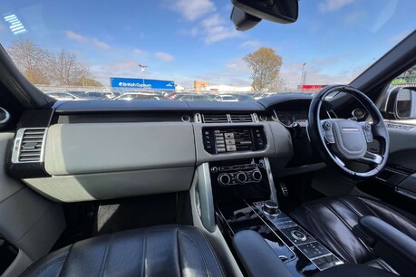 Land Rover Range Rover 4.4 SD V8 Autobiography Auto 4WD Euro 5 5dr 50