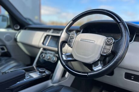 Land Rover Range Rover 4.4 SD V8 Autobiography Auto 4WD Euro 5 5dr 29