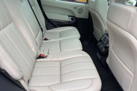 Land Rover Range Rover 3.0 TD V6 Vogue Auto 4WD Euro 6 (s/s) 5dr 11