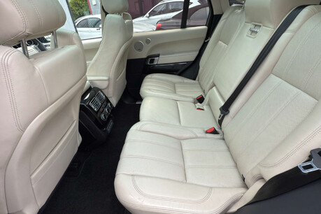 Land Rover Range Rover 3.0 TD V6 Vogue Auto 4WD Euro 6 (s/s) 5dr 29