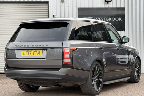 Land Rover Range Rover 3.0 TD V6 Vogue Auto 4WD Euro 6 (s/s) 5dr 32