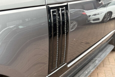 Land Rover Range Rover 3.0 TD V6 Vogue Auto 4WD Euro 6 (s/s) 5dr 40