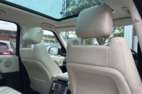 Land Rover Range Rover 3.0 TD V6 Vogue Auto 4WD Euro 6 (s/s) 5dr 10