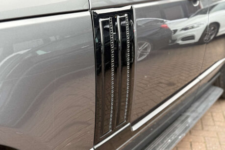 Land Rover Range Rover 3.0 TD V6 Vogue Auto 4WD Euro 6 (s/s) 5dr 40