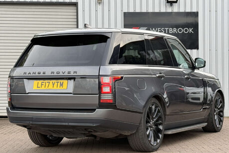 Land Rover Range Rover 3.0 TD V6 Vogue Auto 4WD Euro 6 (s/s) 5dr 32