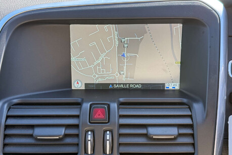 Volvo XC60 2.0 D4 SE Lux Nav Geartronic Euro 6 (s/s) 5dr 23