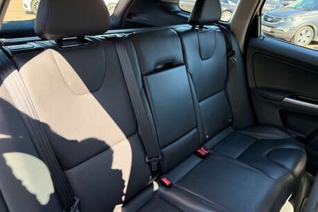 Volvo XC60 2.0 D4 SE Lux Nav Geartronic Euro 6 (s/s) 5dr 28