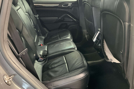 Porsche Cayenne 3.0 TD V6 Tiptronic 4WD Euro 5 (s/s) 5dr 7