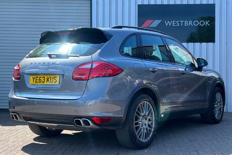 Porsche Cayenne 3.0 TD V6 Tiptronic 4WD Euro 5 (s/s) 5dr 4