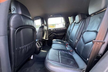 Porsche Cayenne 3.0 TD V6 Tiptronic 4WD Euro 5 (s/s) 5dr 28