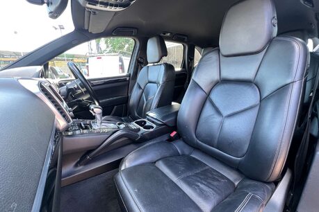 Porsche Cayenne 3.0 TD V6 Tiptronic 4WD Euro 5 (s/s) 5dr 30