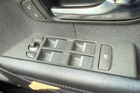 Land Rover Range Rover Evoque 2.2 SD4 Pure Auto 4WD Euro 5 5dr 15