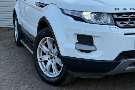 Land Rover Range Rover Evoque 2.2 SD4 Pure Auto 4WD Euro 5 5dr 29