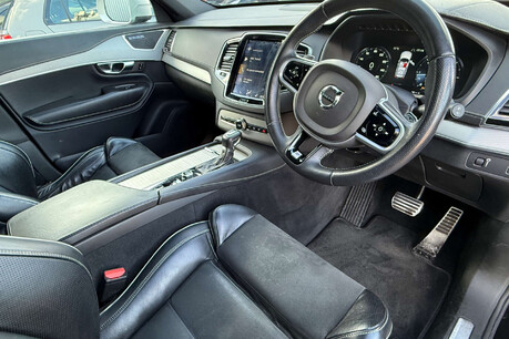 Volvo XC90 2.0 D5 PowerPulse R-Design Auto 4WD Euro 6 (s/s) 5dr 9