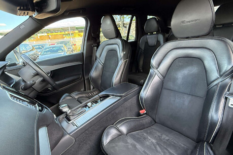 Volvo XC90 2.0 D5 PowerPulse R-Design Auto 4WD Euro 6 (s/s) 5dr 25