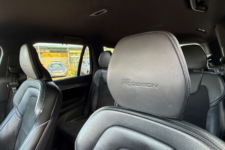 Volvo XC90 2.0 D5 PowerPulse R-Design Auto 4WD Euro 6 (s/s) 5dr 26