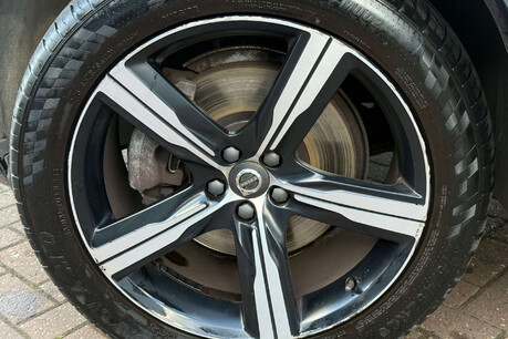 Volvo XC90 2.0 D5 PowerPulse R-Design Auto 4WD Euro 6 (s/s) 5dr 35