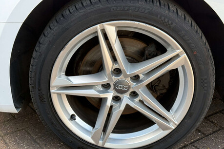 Audi A4 2.0 TDI S line S Tronic Euro 6 (s/s) 5dr 31