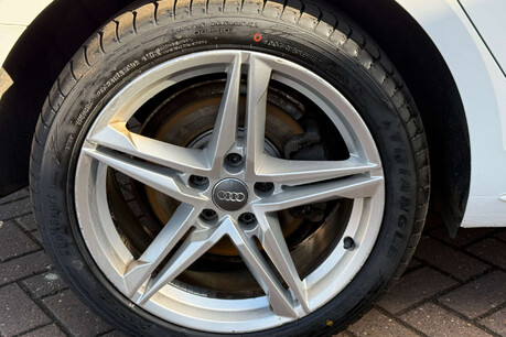 Audi A4 2.0 TDI S line S Tronic Euro 6 (s/s) 5dr 33