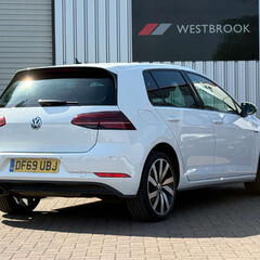 Volkswagen Golf 1.4 TSI 8.7kWh GTE Advance DSG Euro 6 (s/s) 5dr 2