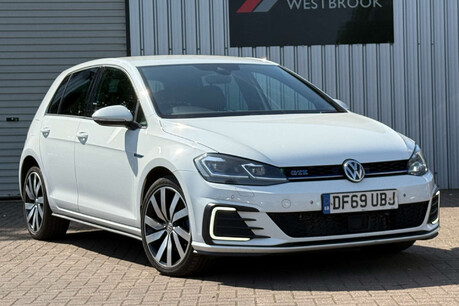 Volkswagen Golf 1.4 TSI 8.7kWh GTE Advance DSG Euro 6 (s/s) 5dr 33