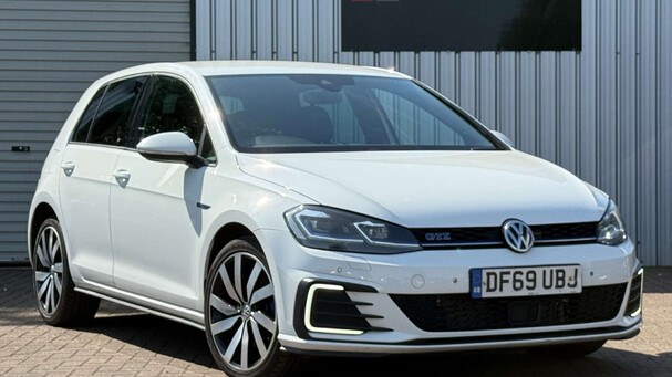 Volkswagen Golf 1.4 TSI 8.7kWh GTE Advance DSG Euro 6 (s/s) 5dr Service History