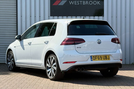 Volkswagen Golf 1.4 TSI 8.7kWh GTE Advance DSG Euro 6 (s/s) 5dr 42