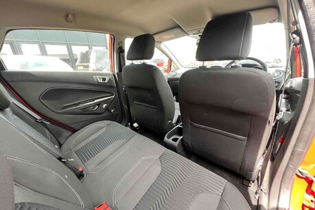 Ford Fiesta 1.0T EcoBoost Zetec Euro 5 (s/s) 5dr 12