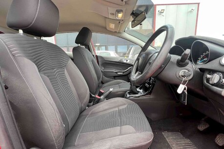 Ford Fiesta 1.0T EcoBoost Zetec Euro 5 (s/s) 5dr 9