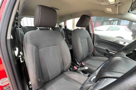 Ford Fiesta 1.0T EcoBoost Zetec Euro 5 (s/s) 5dr 8