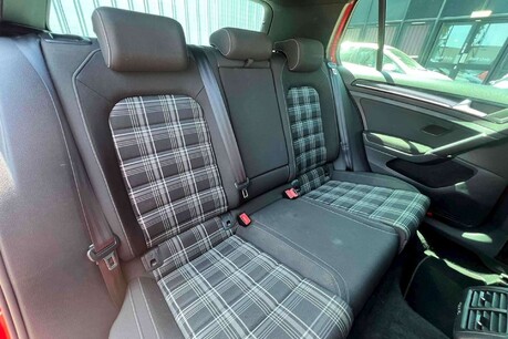 Volkswagen Golf 2.0 TDI BlueMotion Tech GTD Euro 6 (s/s) 5dr 10