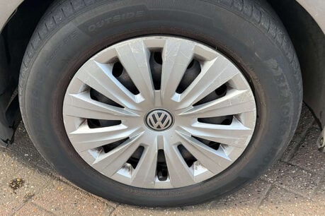 Volkswagen Golf 1.6 TDI BlueMotion Tech S Euro 5 (s/s) 5dr 17