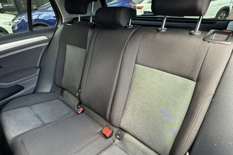 Volkswagen Golf 1.6 TDI BlueMotion Tech S Euro 5 (s/s) 5dr 27