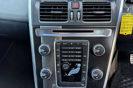 Volvo XC60 2.4 D5 R-Design Lux Nav Geartronic AWD Euro 5 5dr 13